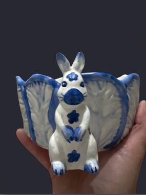 Vintage 1995 House of Lloyd Blue & White Ceramic Bunny Cabbage planter